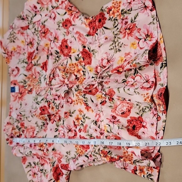 Old Navy Size L "Bed of Flowers" Pink Floral Ruffle Trim Blouse, NEW with Tag - Picture 12 of 16